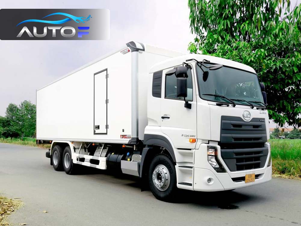 Xe tải UD QUESTER CDE280 (13.5 tấn, dài 9 mét ) thùng bảo ôn